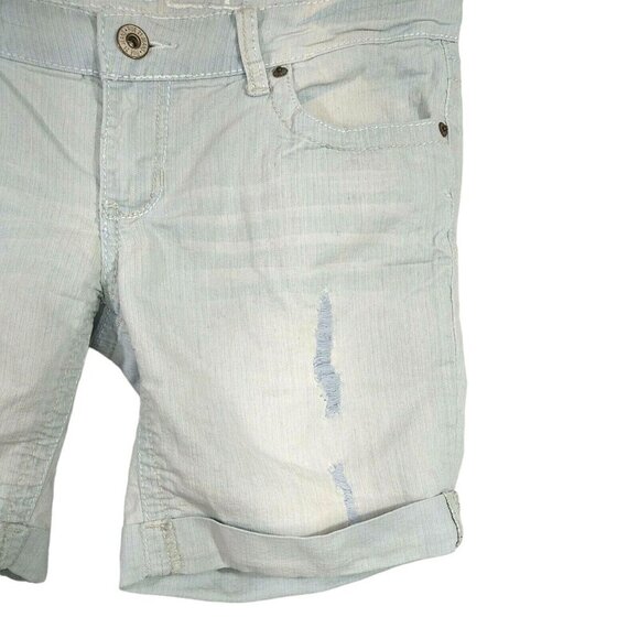 Rue 21 Denim Jean Shorts Women Size 6 Light Wash Ripped Cuffed Flap Pockets - Picture 2 of 9